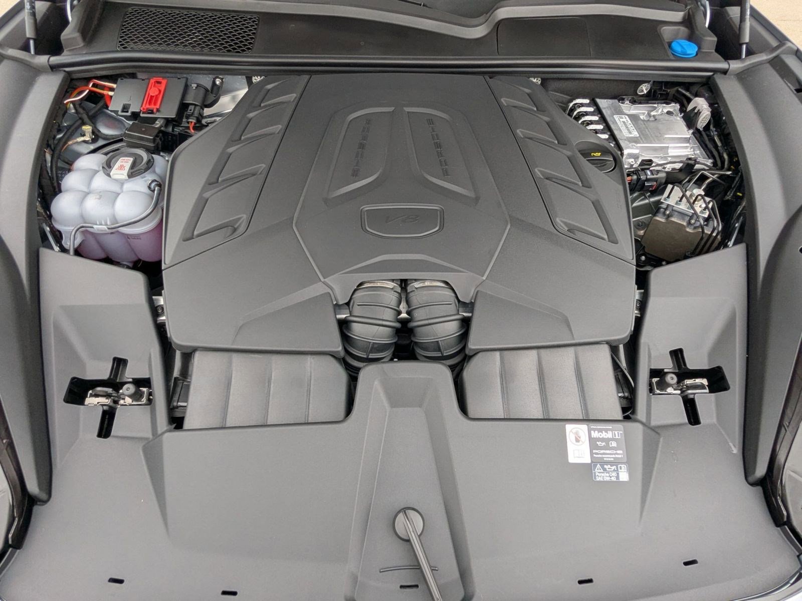 New 2026 Porsche Cayenne S image 28