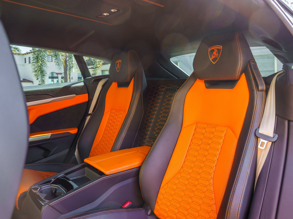 Used 2022 Lamborghini Urus AWD/4WD image 18