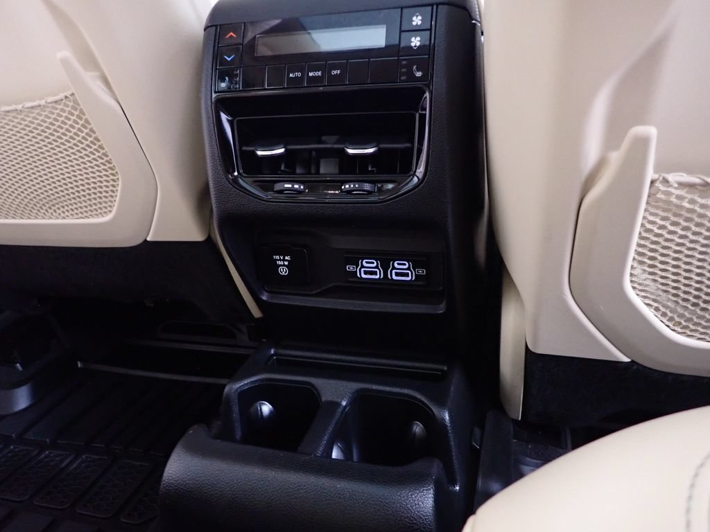 Used 2021 Jeep Grand Cherokee L Limited AWD/4WD image 36