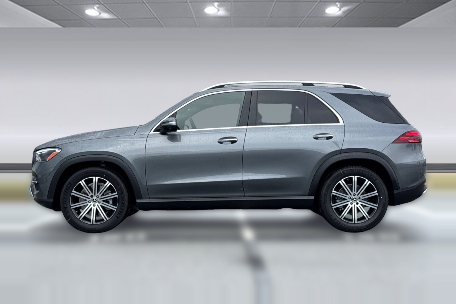 Used 2026 Mercedes-Benz GLE 350 4MATIC image 2