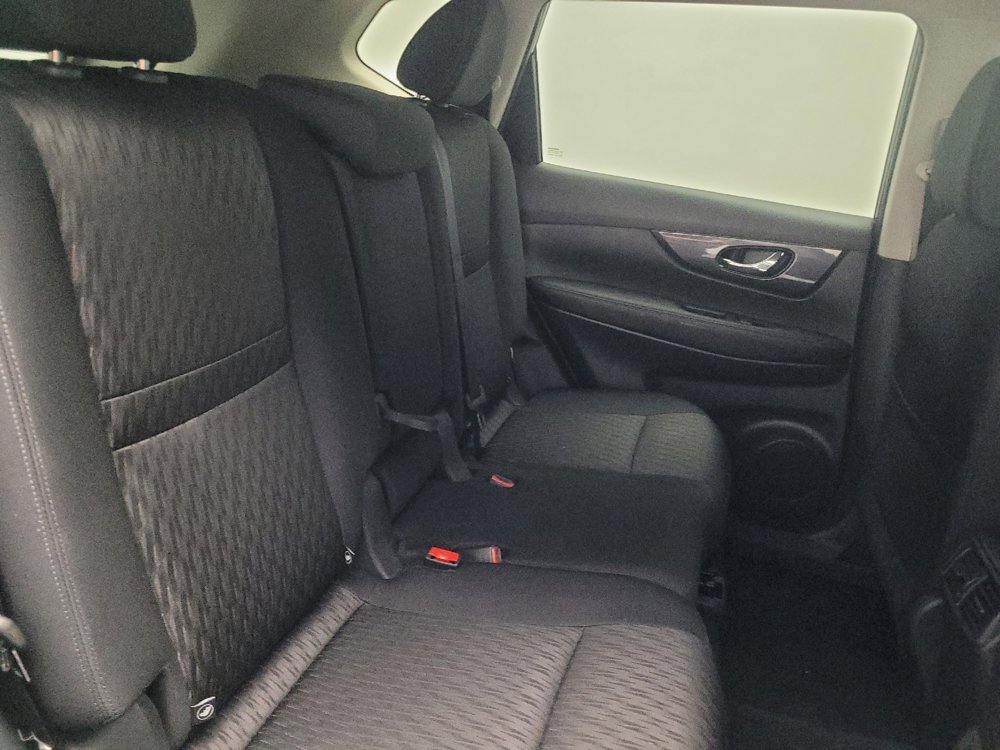 Used 2017 Nissan Rogue S w/ Appearance Package image 19