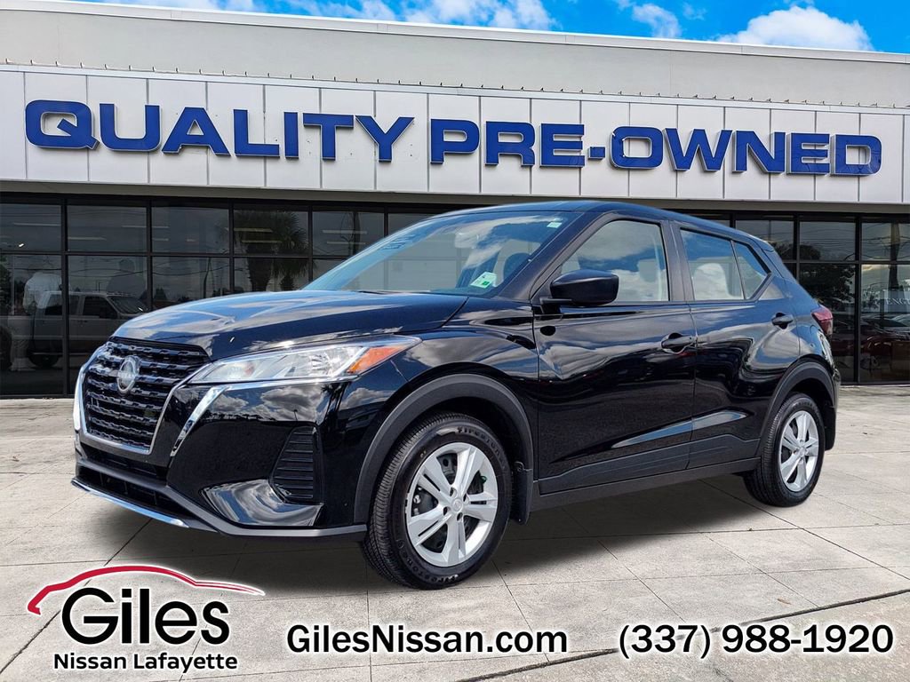 Used 2025 Nissan Kicks Play S video 1