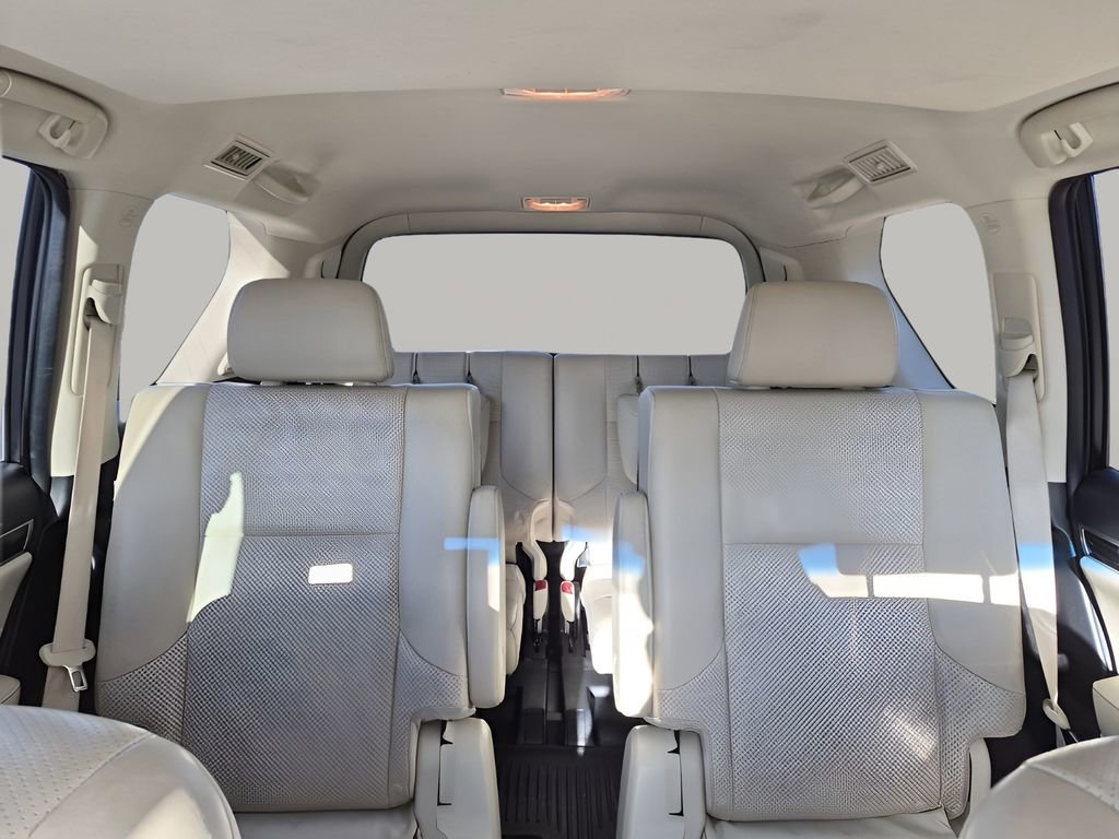 Used 2023 Lexus GX 460 Luxury w/ Sport Design Package AWD/4WD image 43