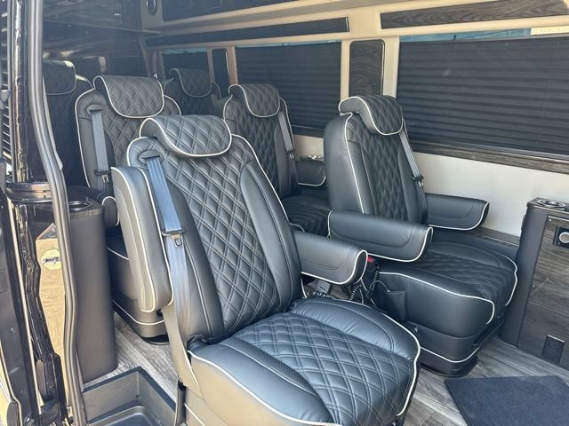 Used 2024 Mercedes-Benz Sprinter 3500 image 19