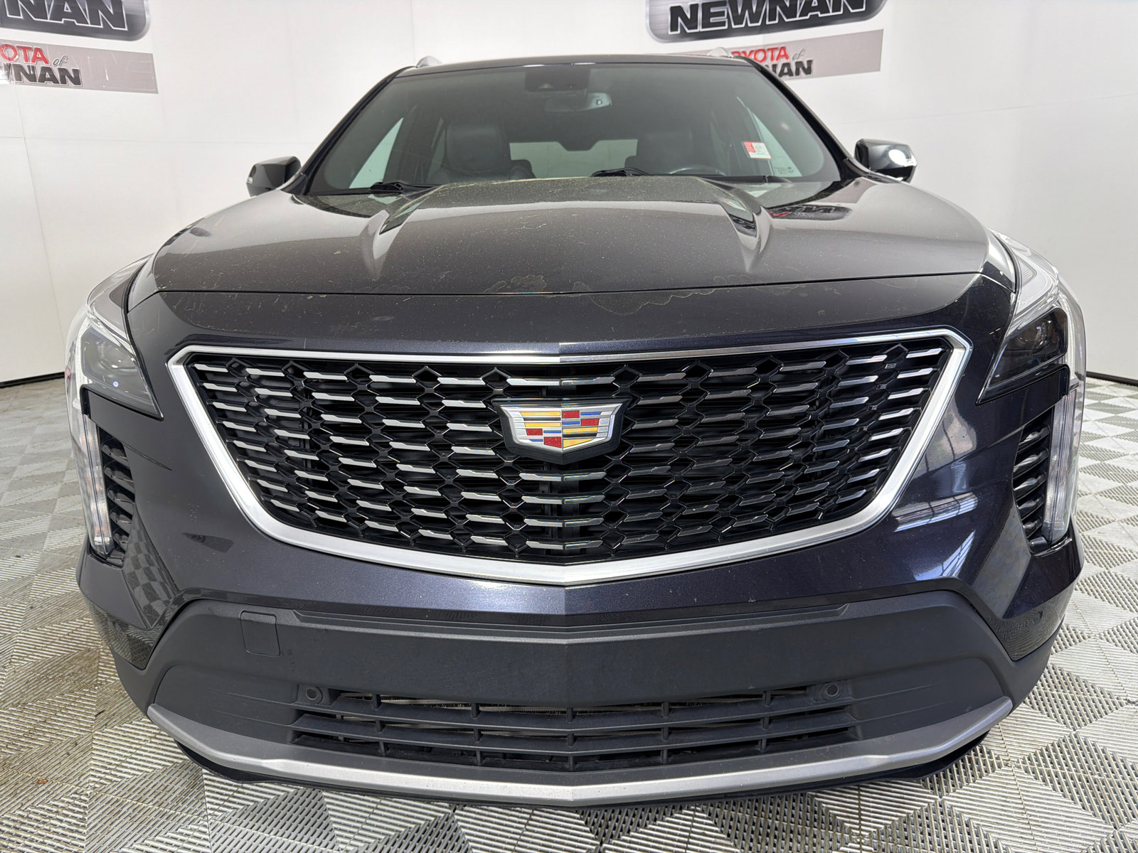 Used 2023 Cadillac XT4 Premium Luxury FWD image 8