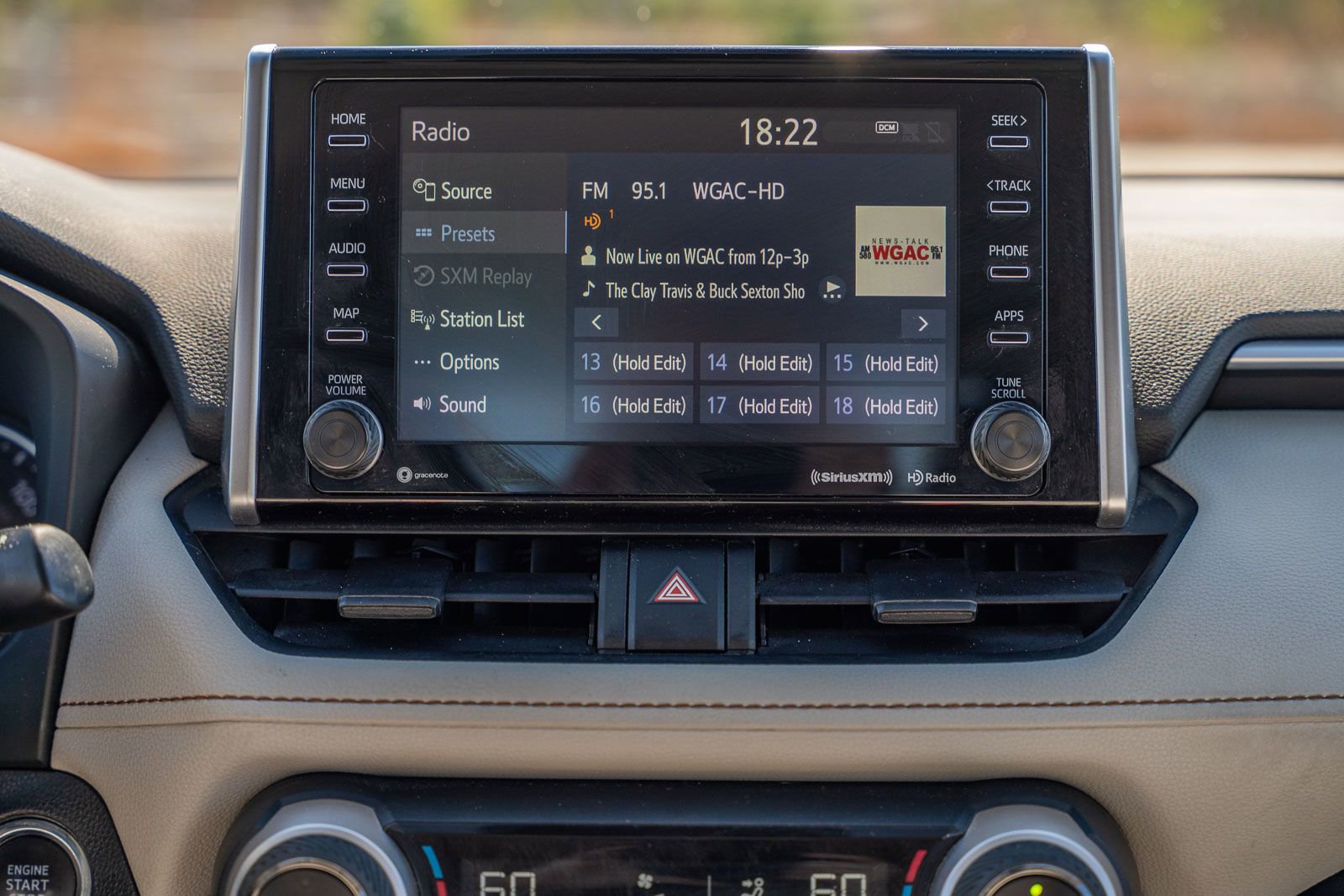 Used 2021 Toyota RAV4 XLE w/ Convenience Package image 28