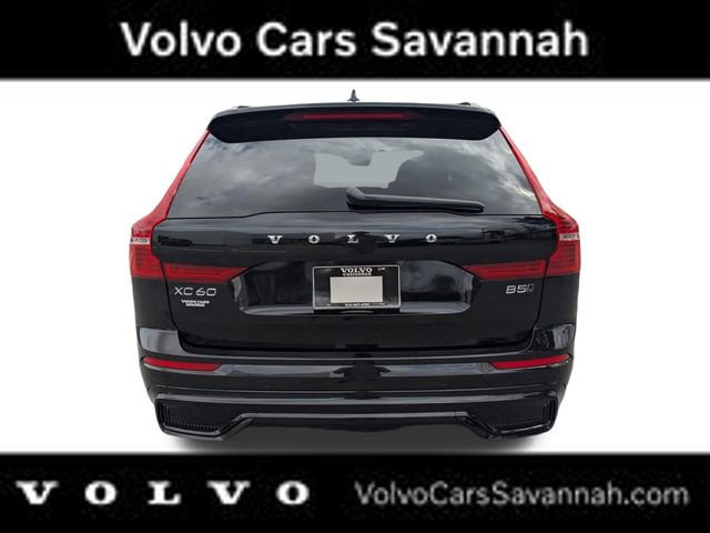 Certified 2025 Volvo XC60 B5 Core image 6
