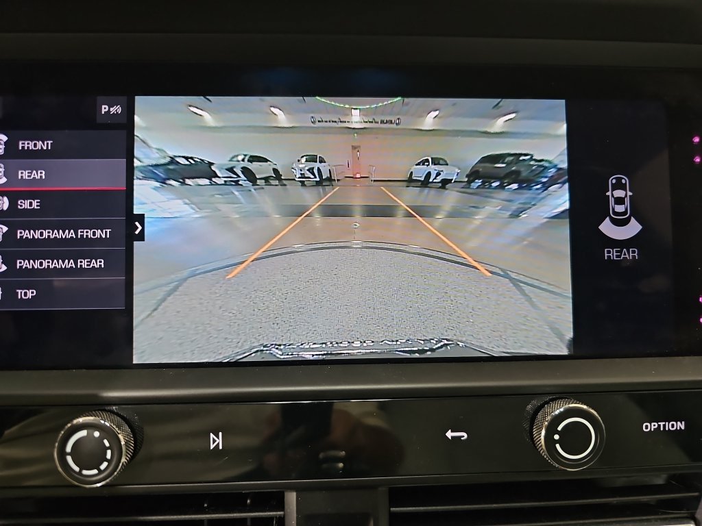 Used 2024 Porsche Macan Turbo AWD/4WD image 23