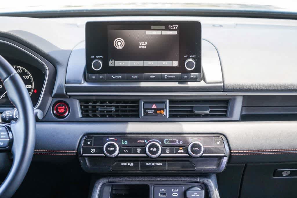 Used 2025 Honda Pilot Sport image 11