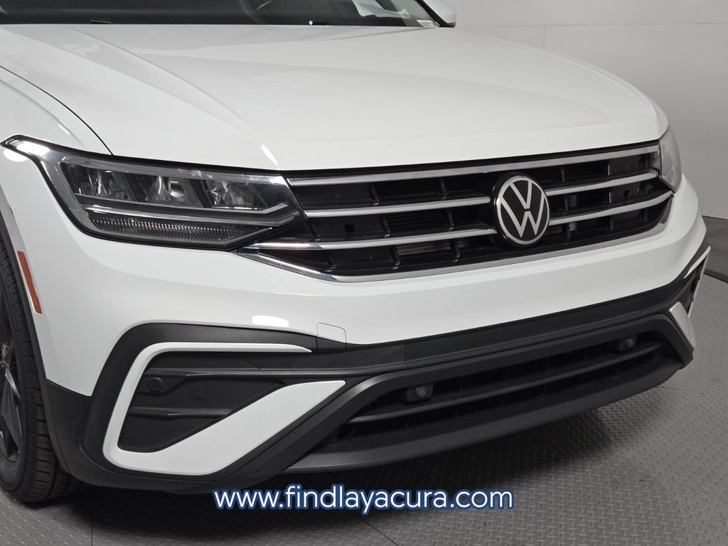 Used 2022 Volkswagen Tiguan SE AWD/4WD image 10