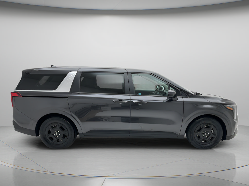 Used 2025 Kia Carnival FWD image 4