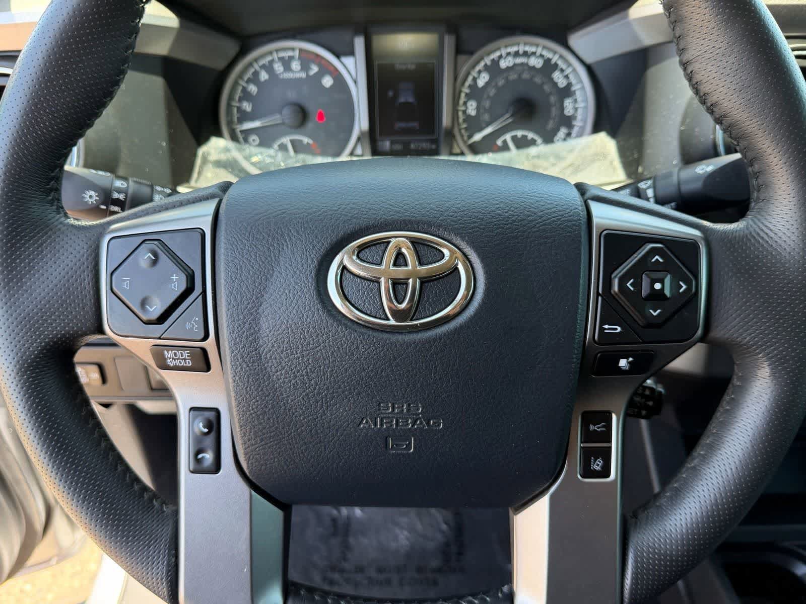 Used 2019 Toyota Tacoma SR5 AWD/4WD image 32