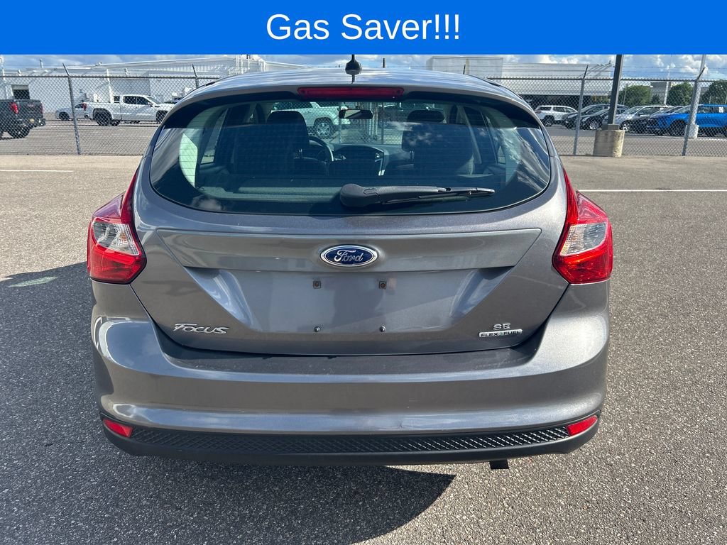 Used 2014 Ford Focus SE w/ SE Winter Package FWD image 7