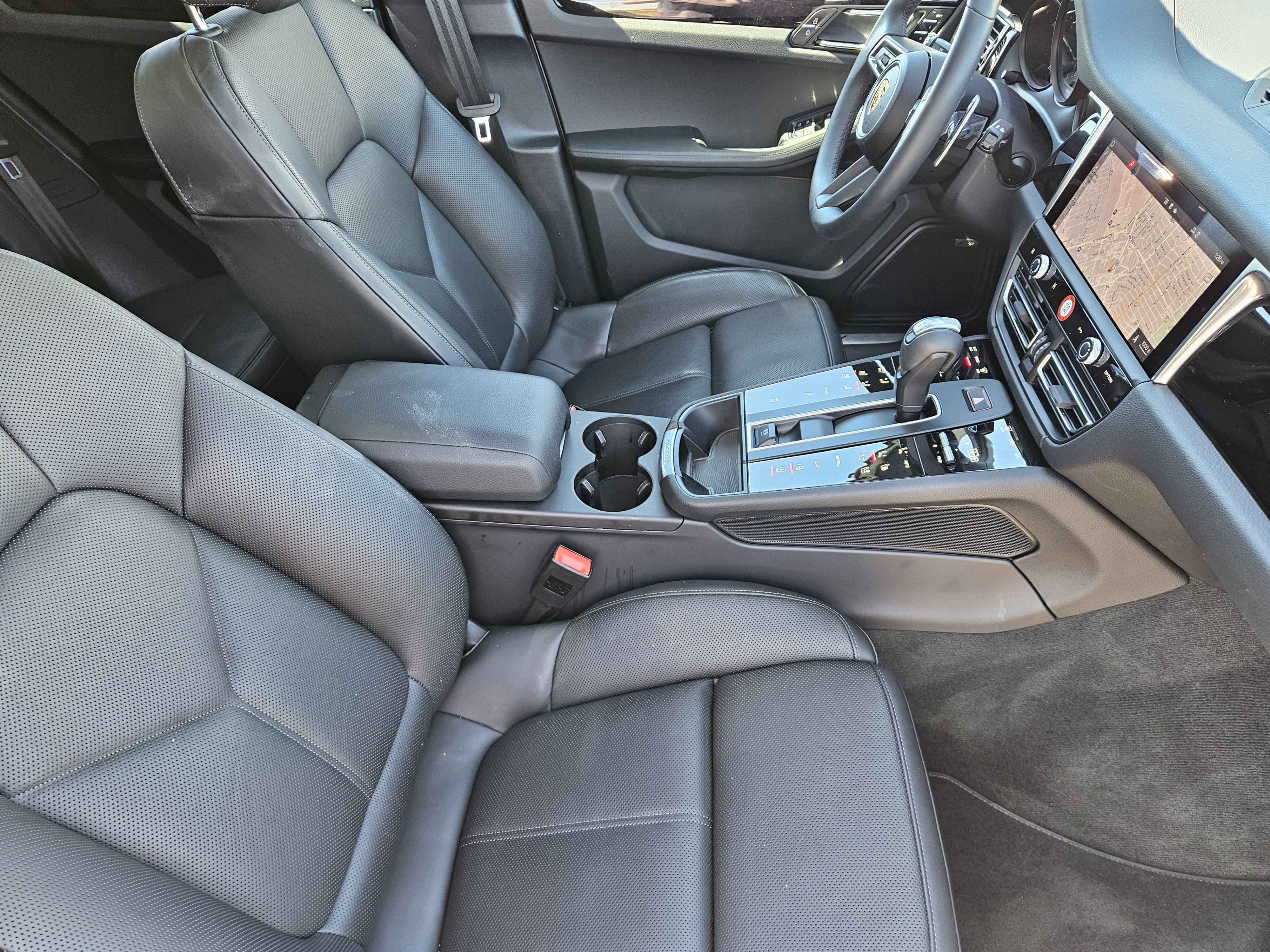 Used 2025 Porsche Macan S image 15