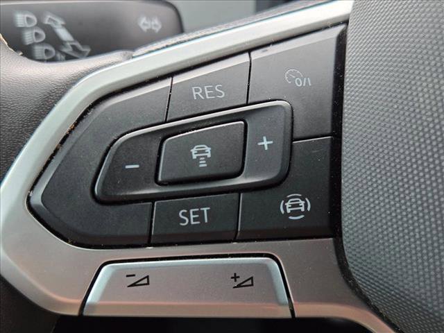 Used 2023 Volkswagen Atlas Cross Sport SE w/ Panoramic Sunroof Package FWD image 11