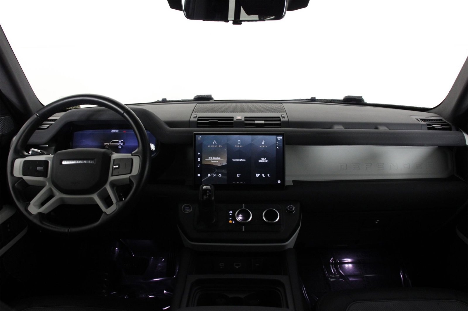 Used 2022 Land Rover Defender 110 X-Dynamic SE image 7