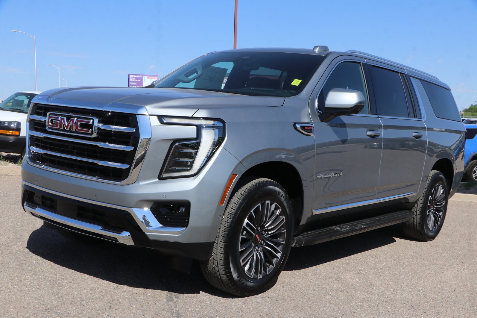 New 2026 GMC Yukon XL Elevation w/ Elevation Premium Package AWD/4WD image 3