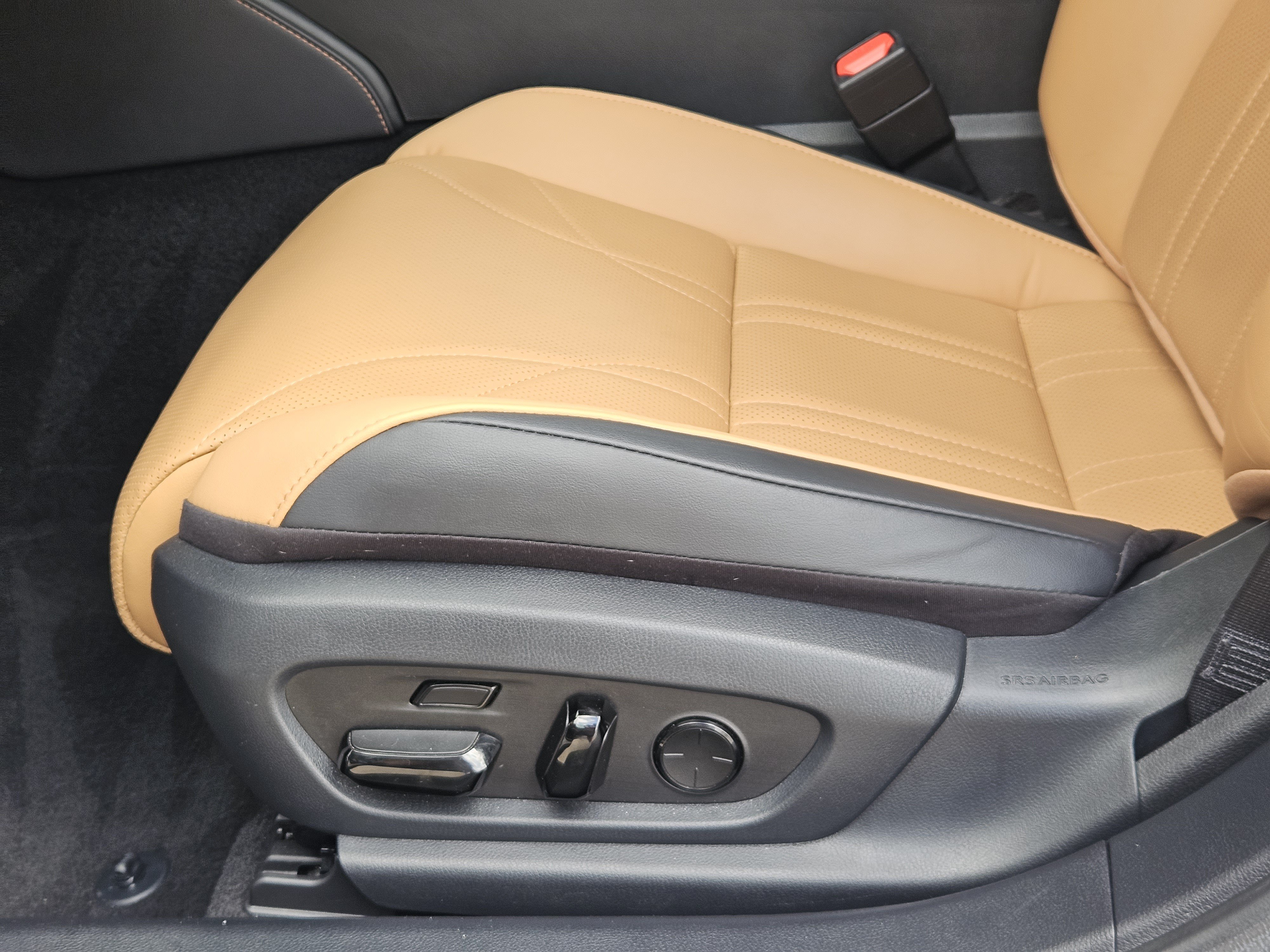 Used 2023 Lexus ES 300h Ultra Luxury w/ Accessory Package (Z2) FWD image 25