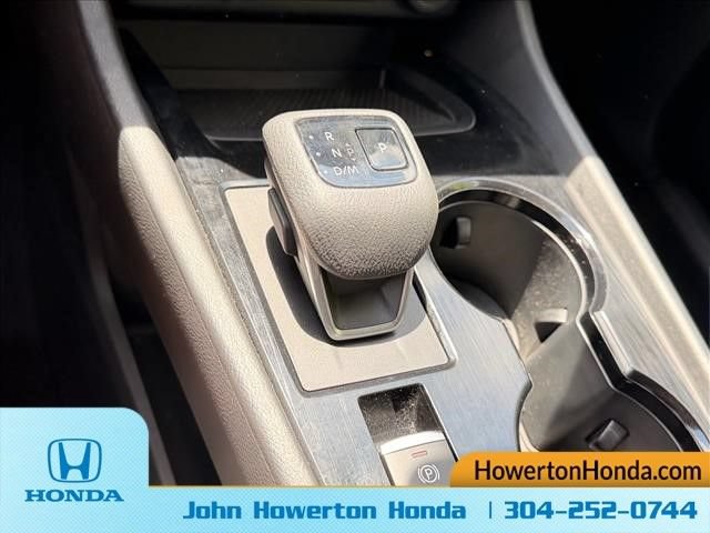 Used 2024 Nissan Rogue SV AWD/4WD image 23