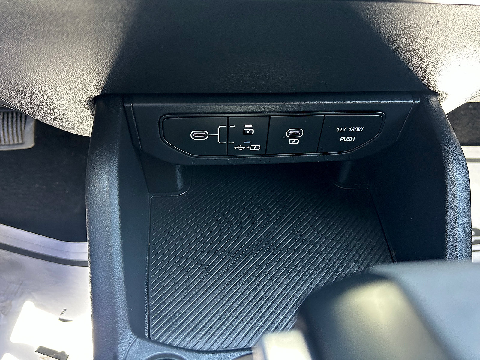 Used 2025 Kia K4 FWD image 17