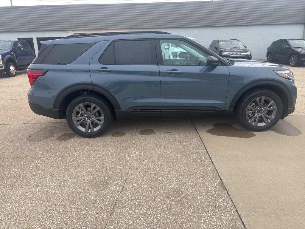 New 2026 Ford Explorer Active image 5