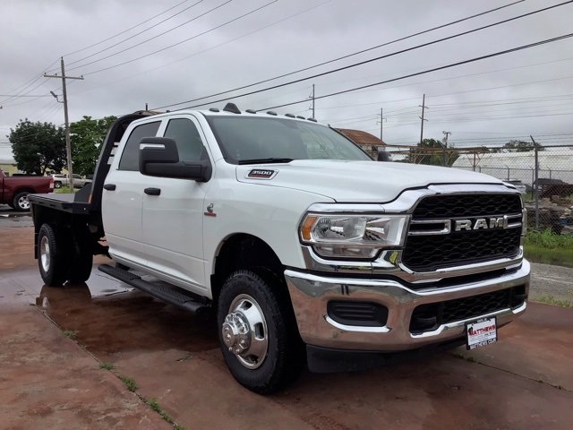 Used 2024 RAM 3500 Tradesman w/ Chrome Appearance Group image 7
