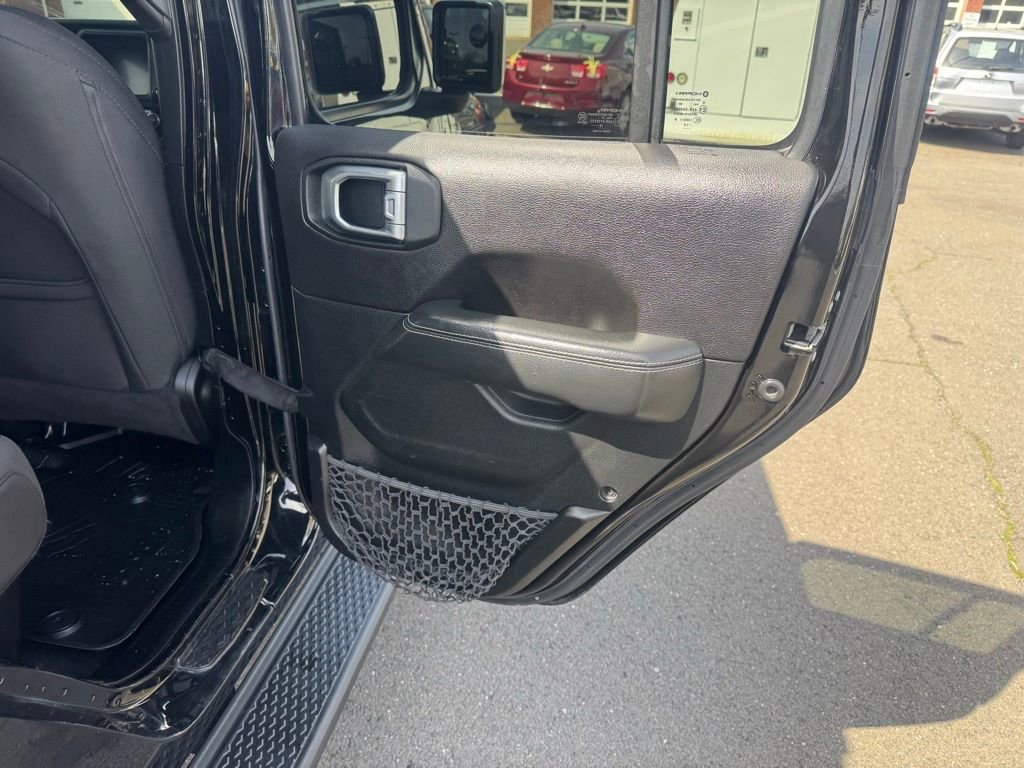 Used 2020 Jeep Gladiator Overland AWD/4WD image 26