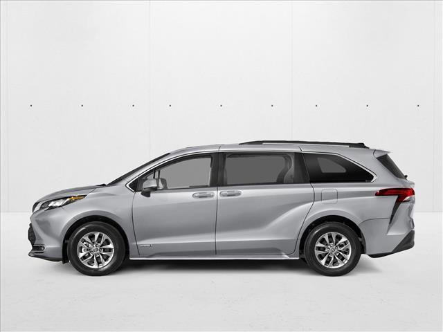 New 2025 Toyota Sienna XLE image 3