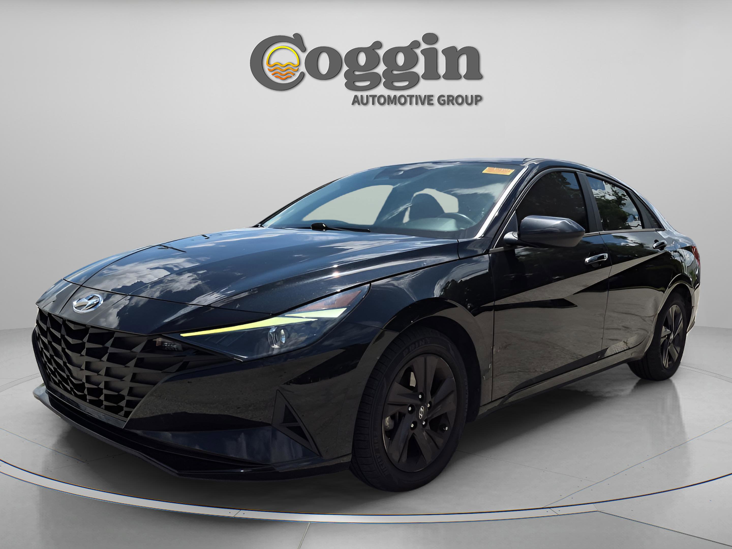 Used 2021 Hyundai Elantra SEL FWD image 2