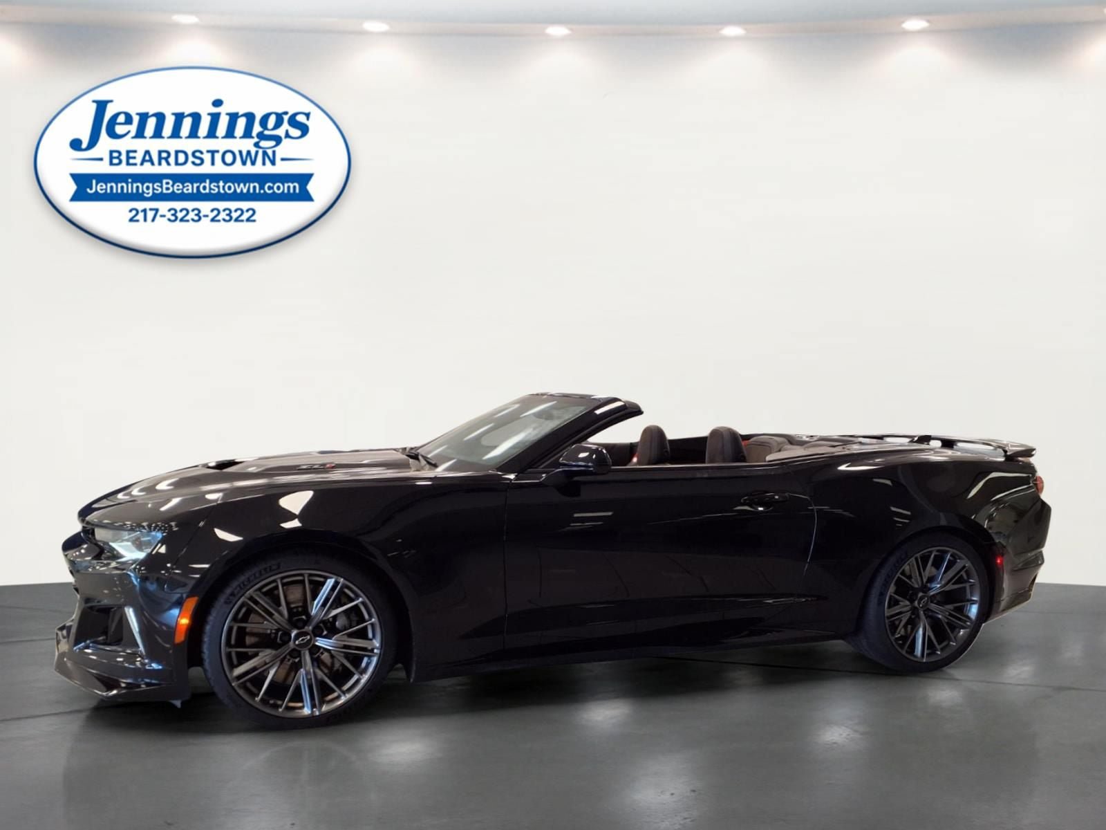 Used 2022 Chevrolet Camaro ZL1 RWD image 2