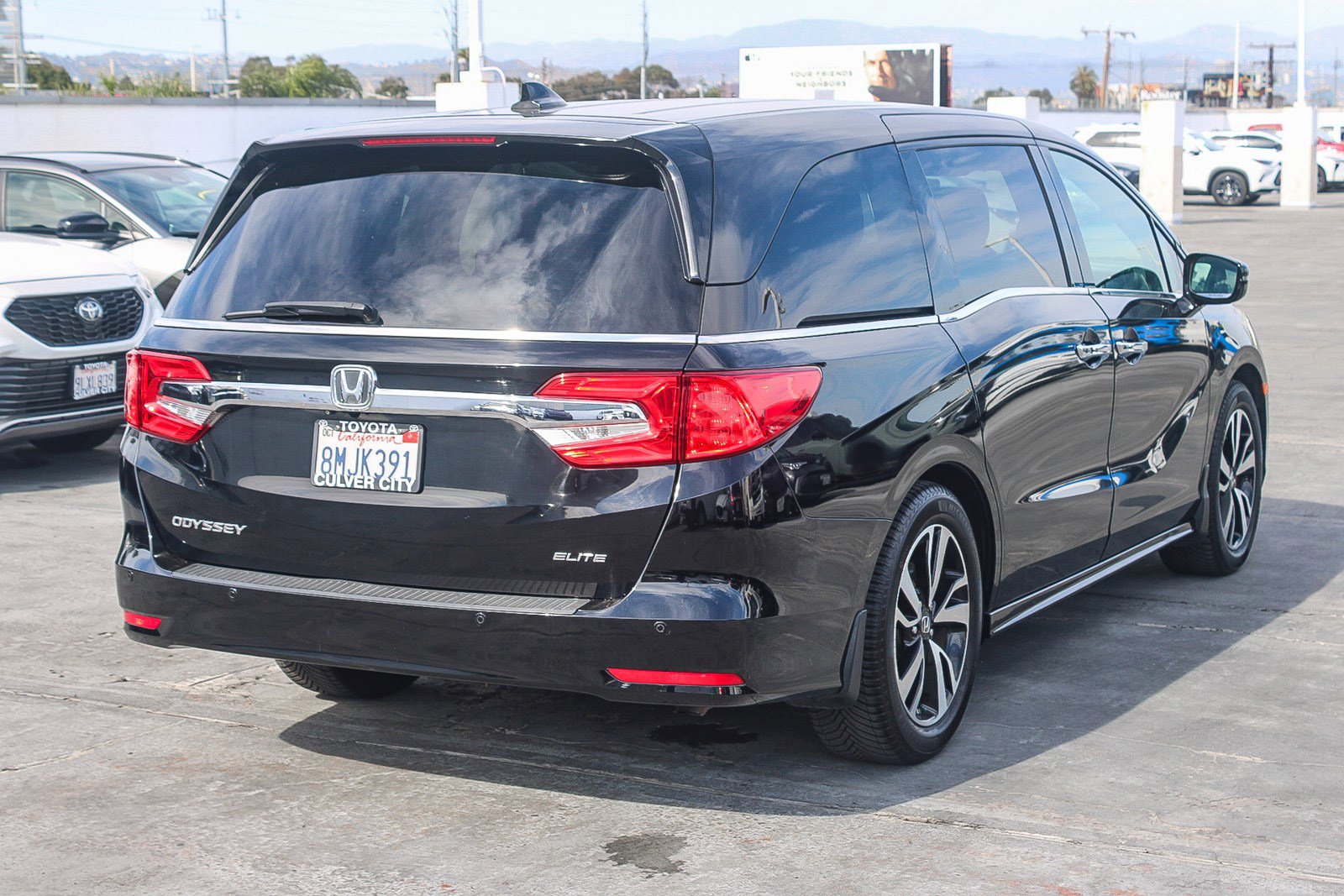 Used 2018 Honda Odyssey Elite image 9