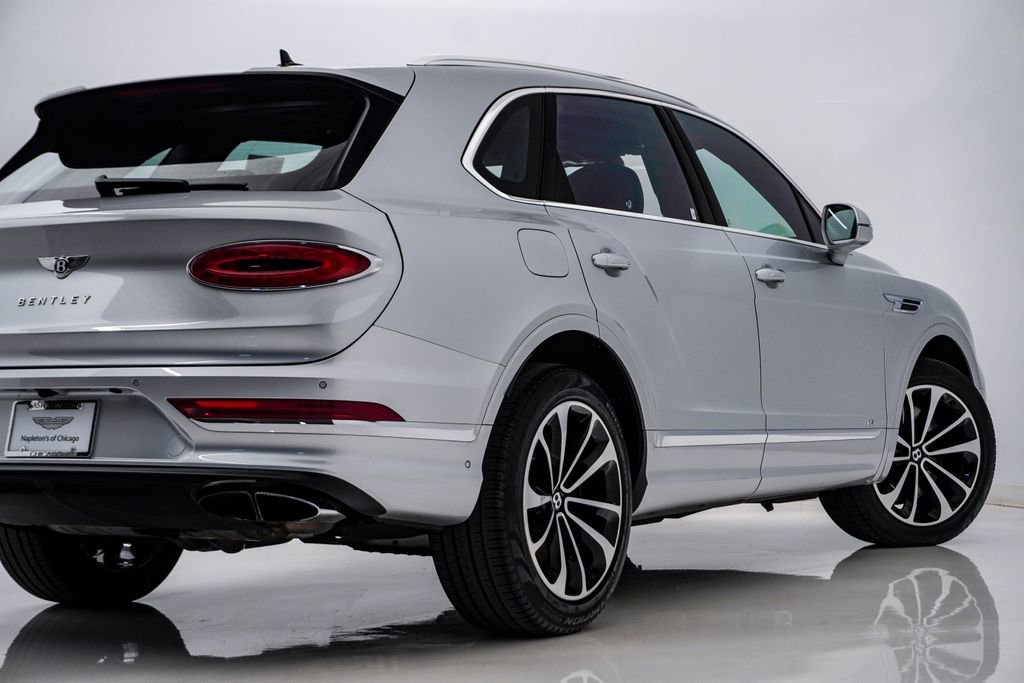 Used 2022 Bentley Bentayga AWD/4WD image 10
