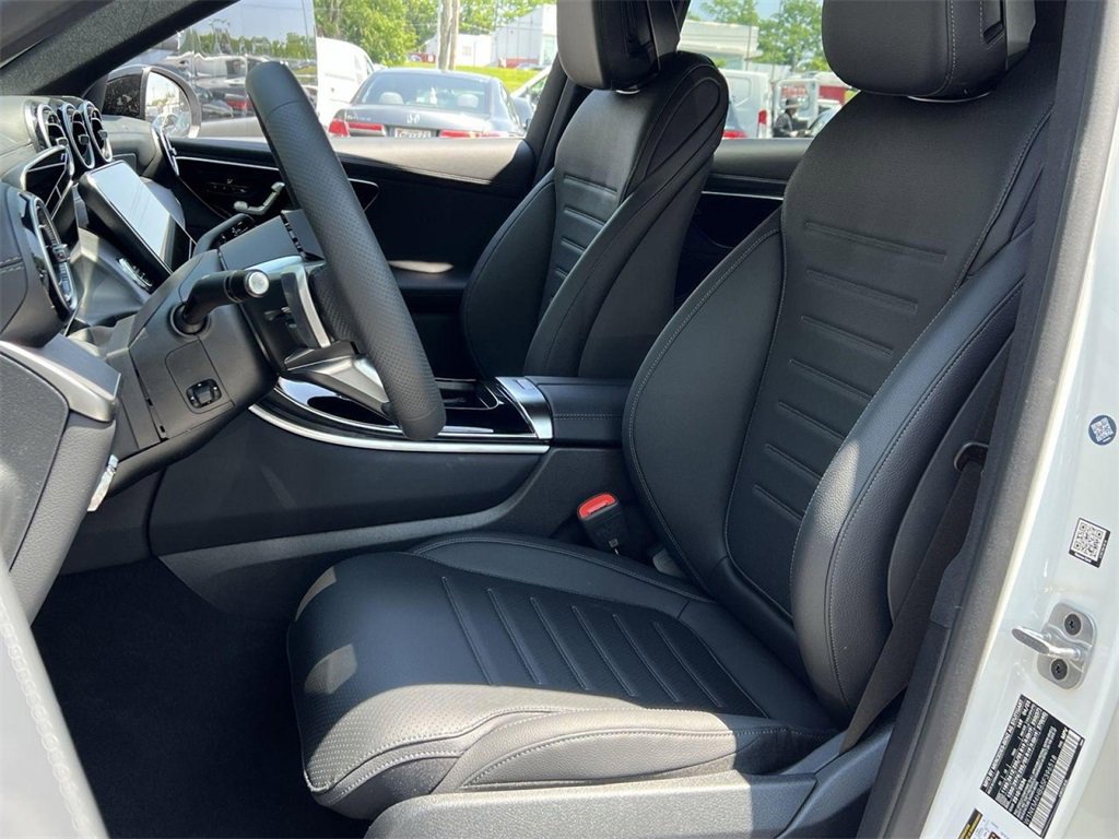 Certified 2025 Mercedes-Benz GLC 300 4MATIC image 11