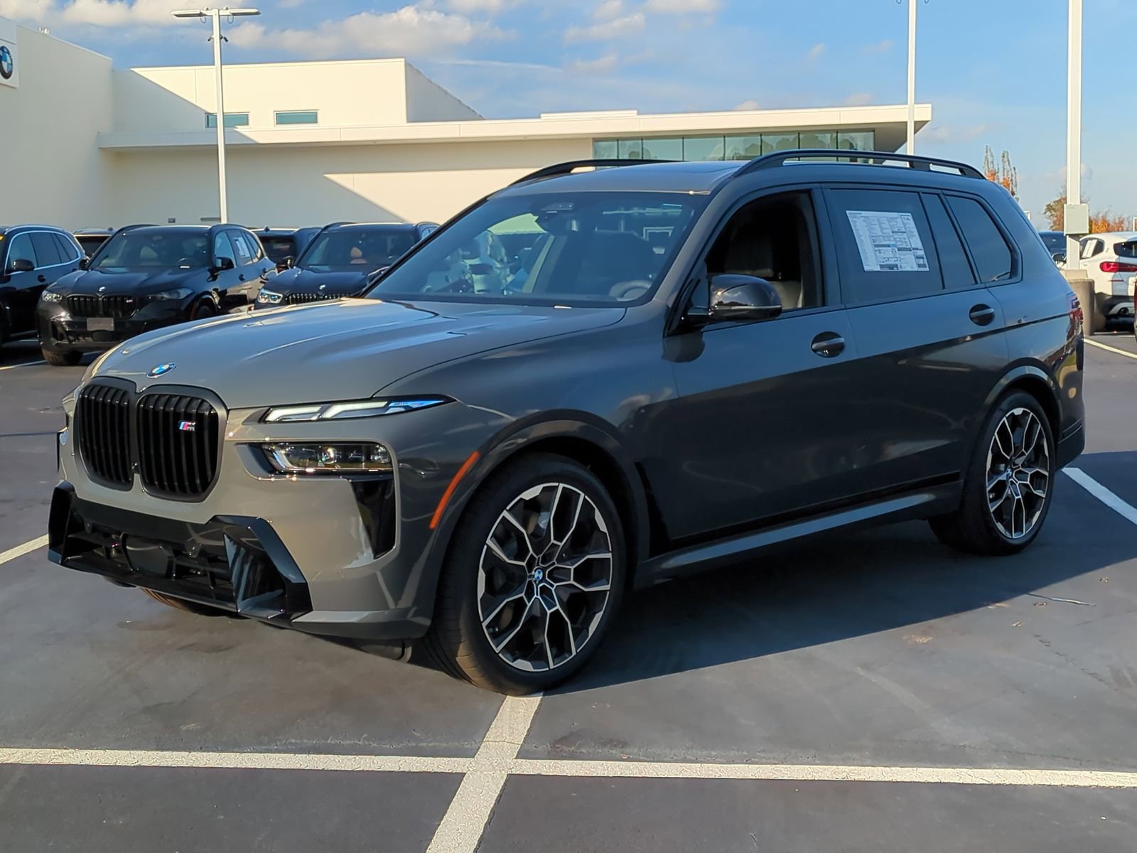 New 2026 BMW X7 M60i image 5