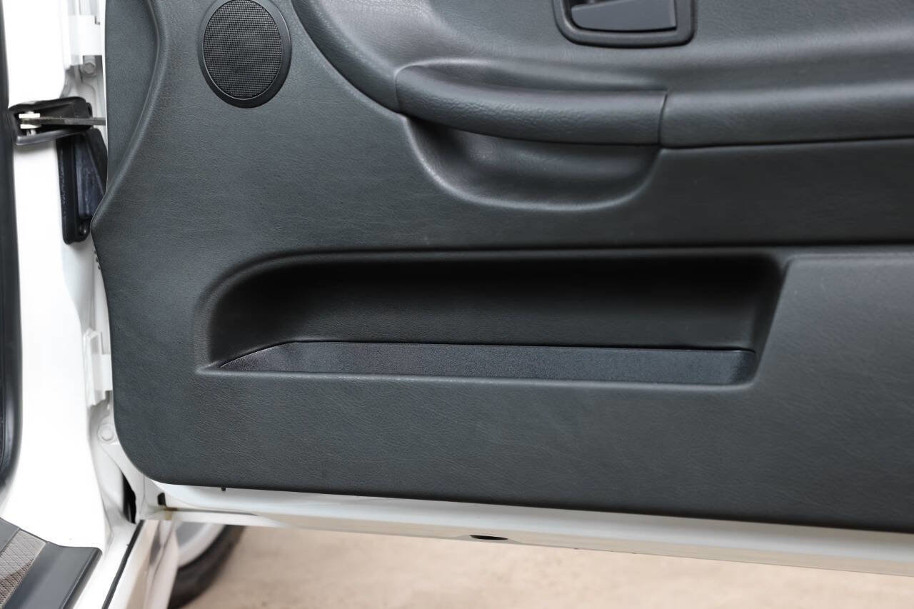 Used 1995 BMW M3 Coupe image 35