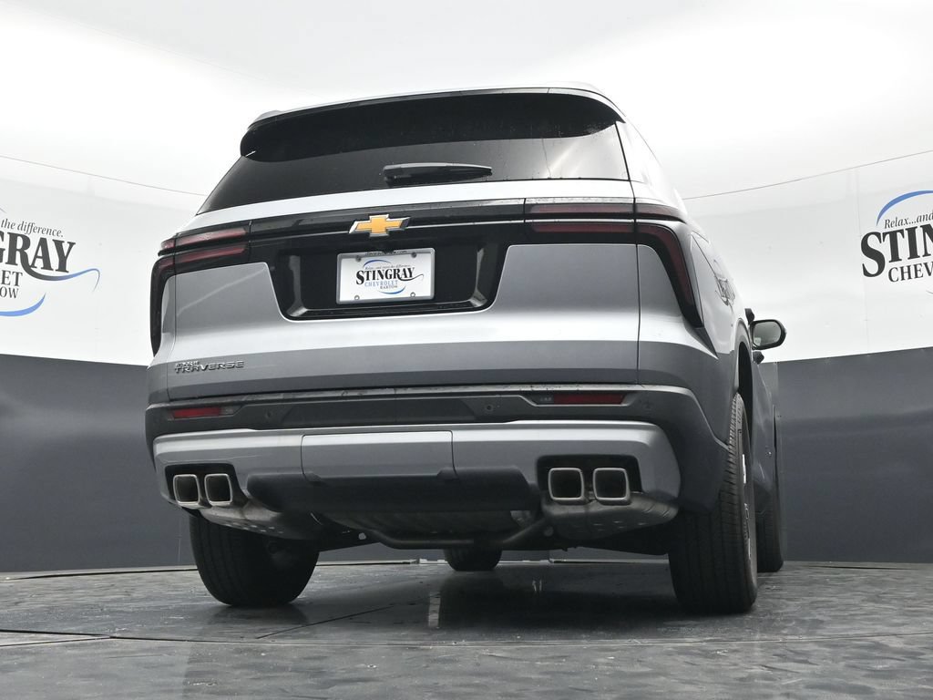 Used 2026 Chevrolet Traverse LT FWD image 34