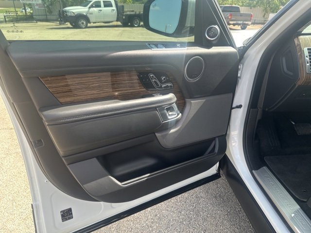 Used 2019 Land Rover Range Rover HSE image 23