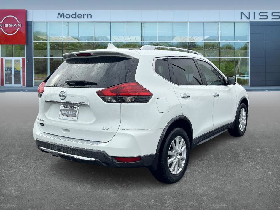 Used 2017 Nissan Rogue SV image 5