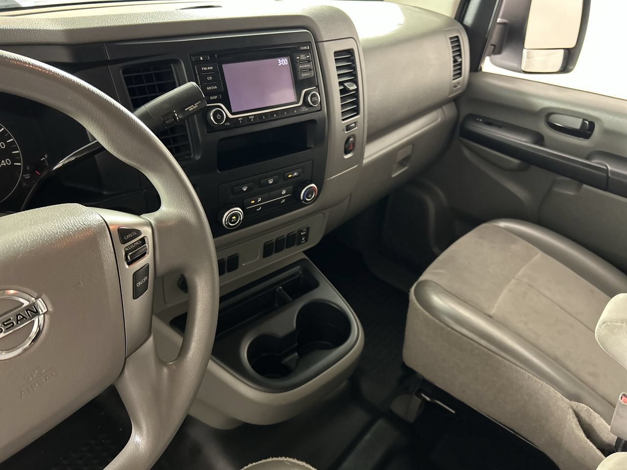 Used 2018 Nissan NV 3500 S RWD image 23