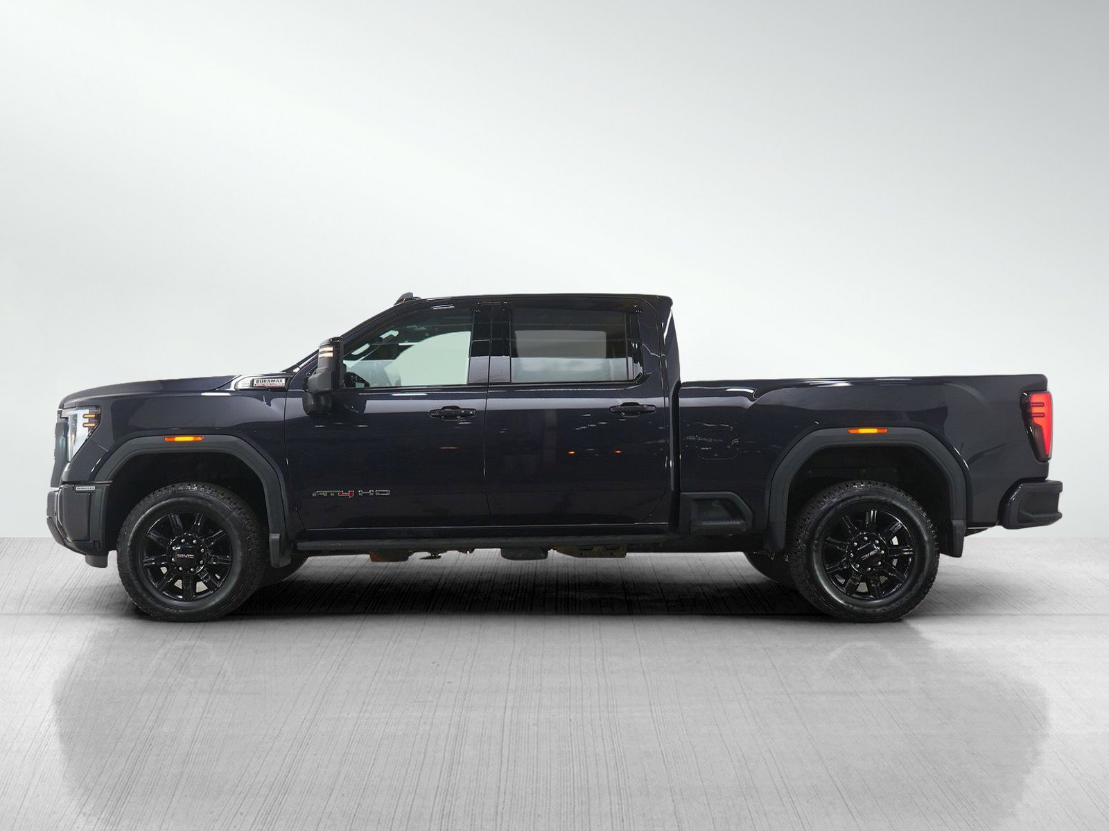 Used 2025 GMC Sierra 2500 AT4 w/ AT4 Premium Plus Package image 2