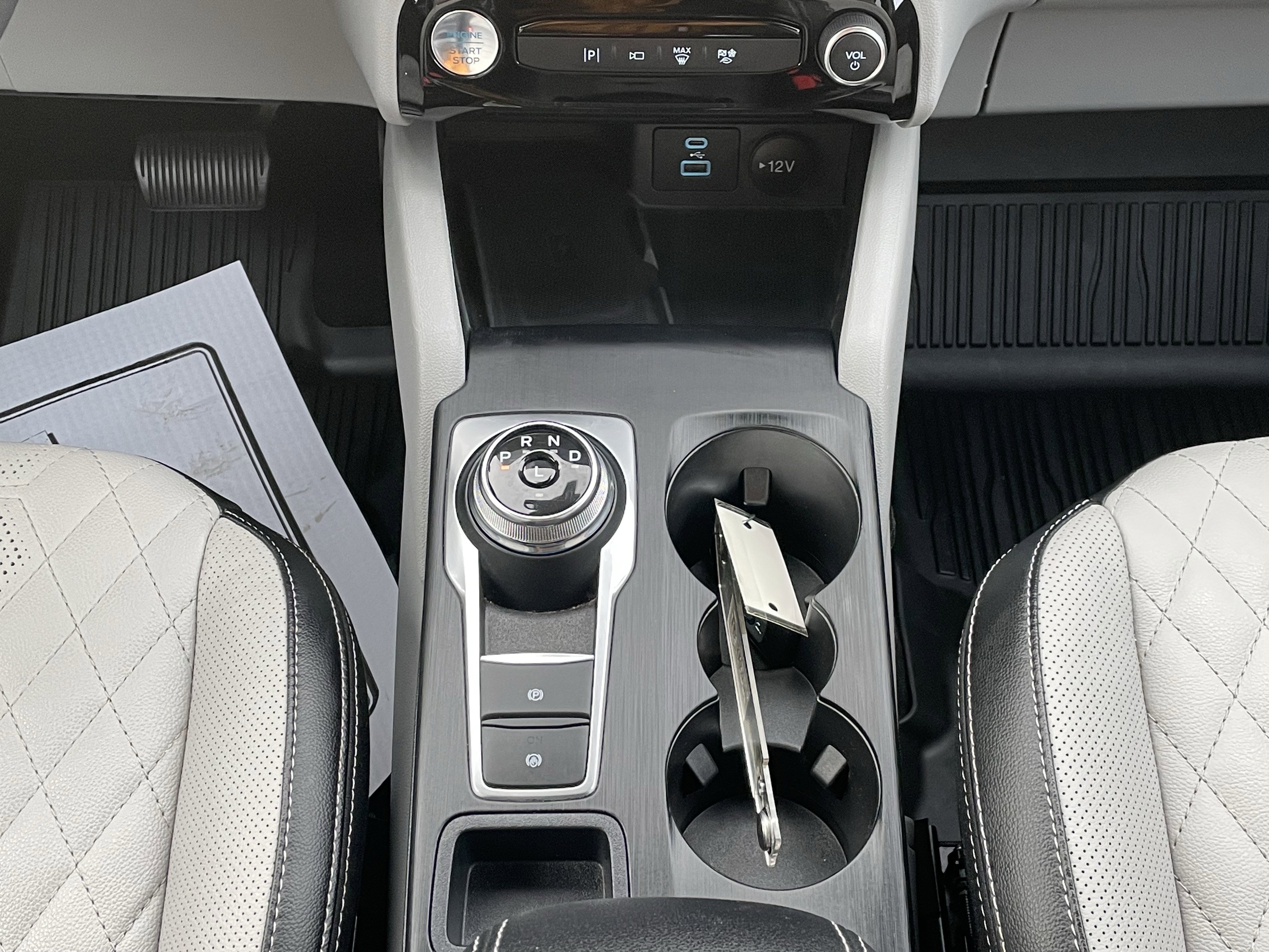 Used 2023 Ford Escape SE w/ PHEV Premium Package image 24