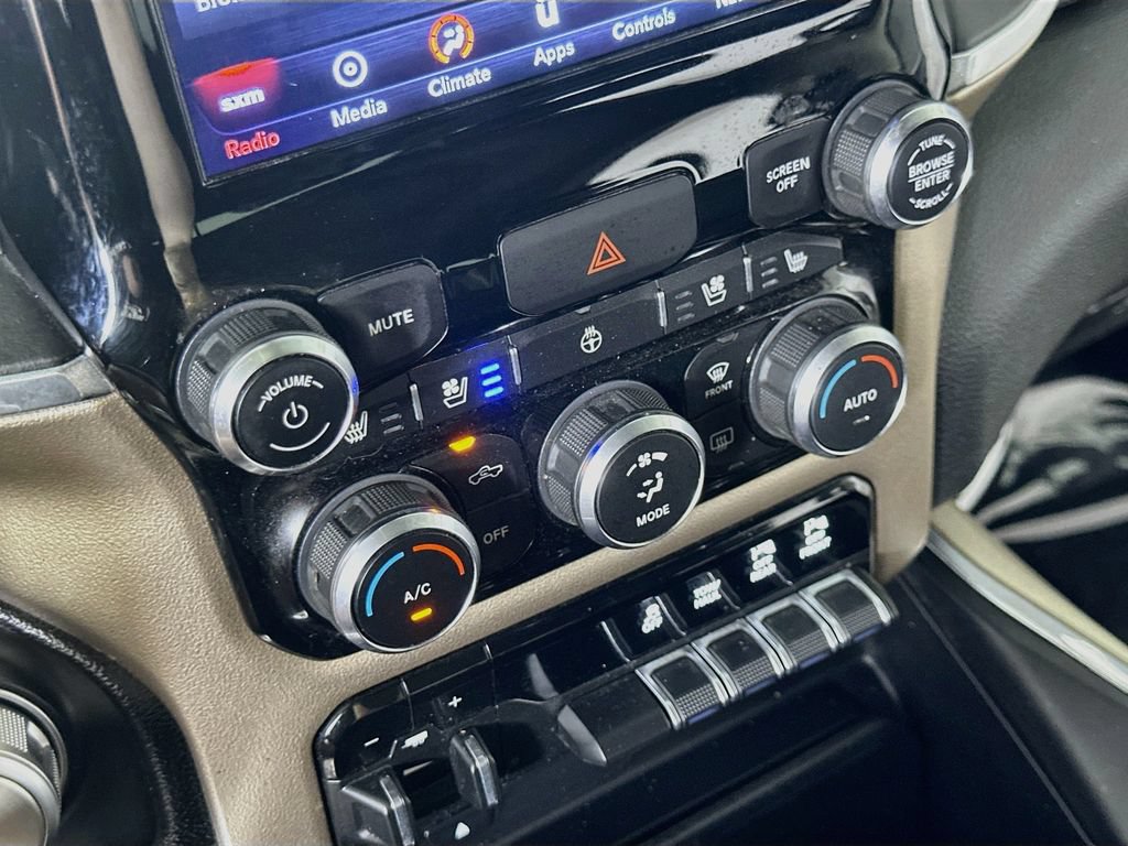 Used 2019 RAM 1500 Laramie AWD/4WD image 29