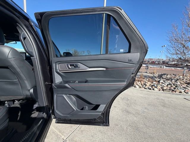 Used 2025 Ford Explorer ST-Line w/ ST-Line Street Pack image 27