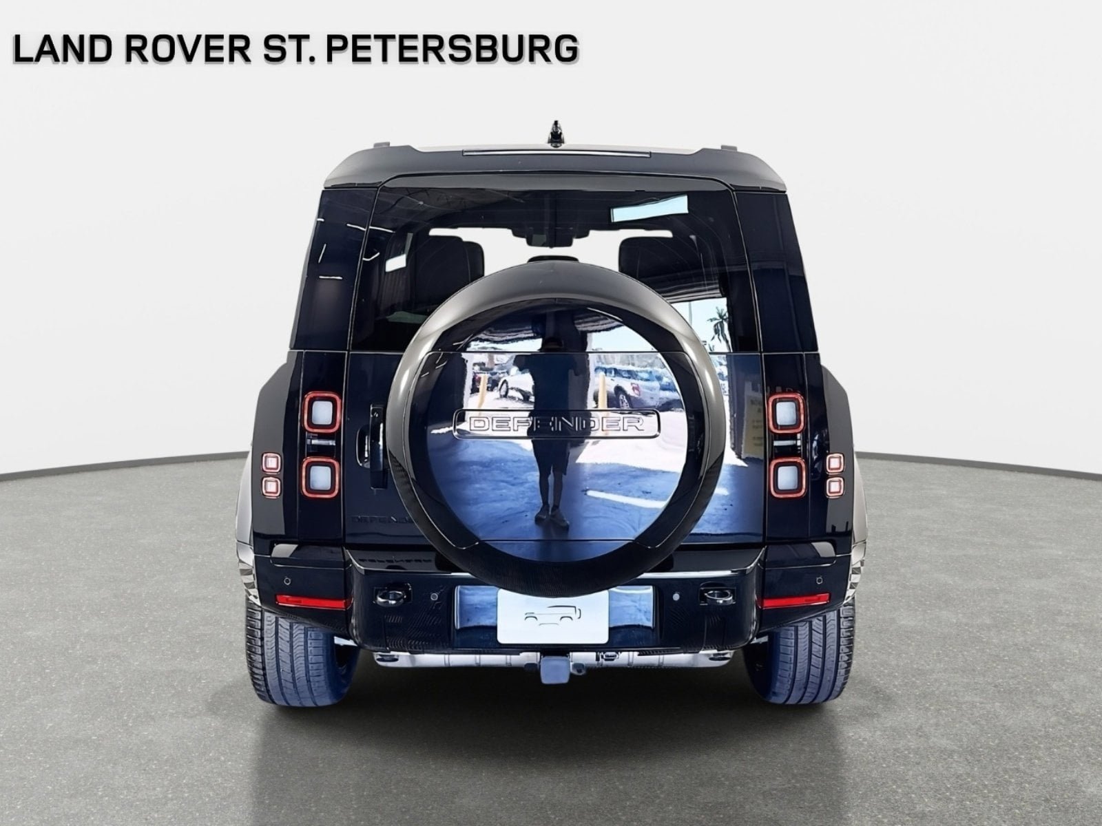 Used 2026 Land Rover Defender 110 X-Dynamic SE AWD/4WD image 6
