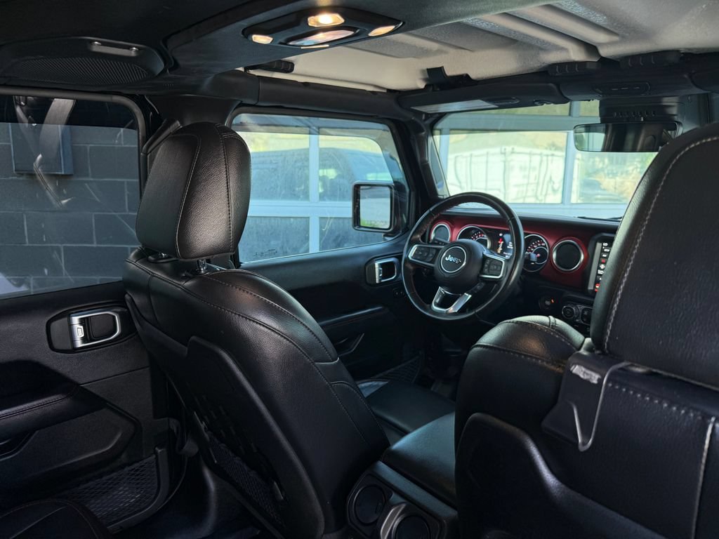 Used 2022 Jeep Wrangler Unlimited Rubicon w/ LED Lighting Group AWD/4WD image 40