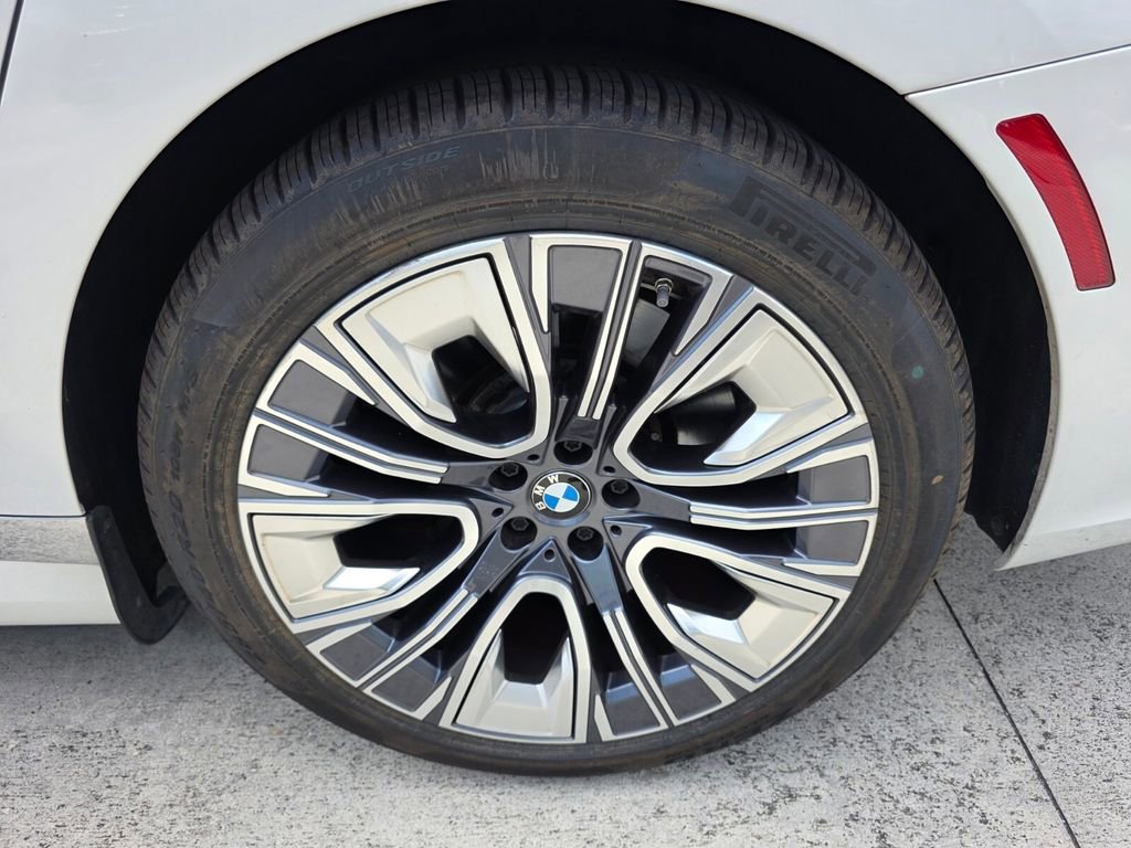 Certified 2023 BMW i7 xDrive60 image 18