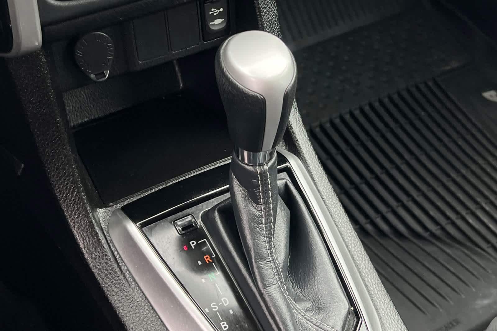 Used 2019 Toyota Corolla LE FWD image 25