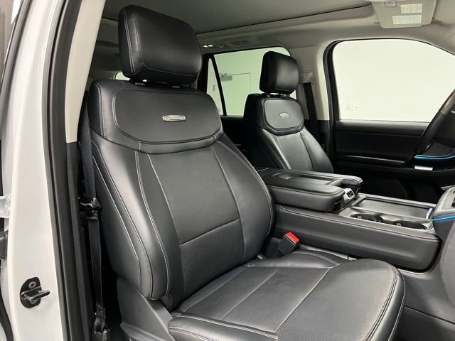 Used 2025 Ford Expedition Platinum AWD/4WD image 61