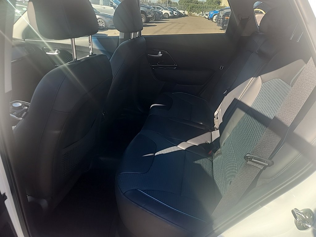 Used 2019 Kia Niro EX Premium FWD image 19
