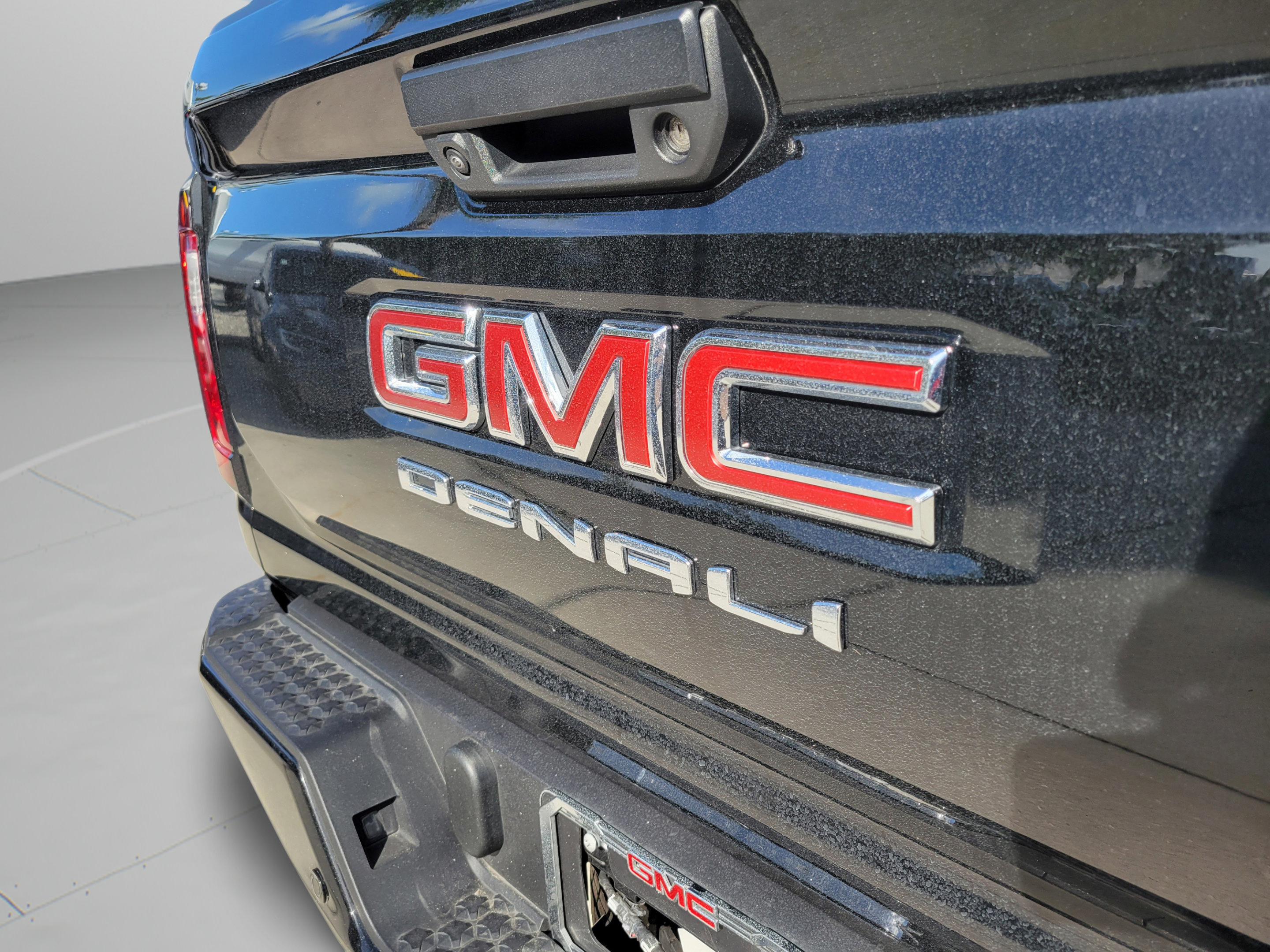Used 2024 GMC Canyon Denali AWD/4WD image 29